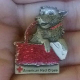 ((rare Htf))  Wizard Of Oz Toto American Red Cross Pin