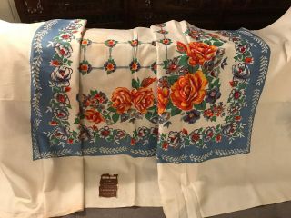 Vtg.  Classic Floral Linen Tablecloth 60” X 80”