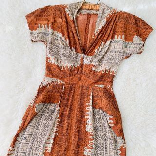 Vintage 1940s Orange Novelty Print Rayon Dress With Architectural Design Pockets 5