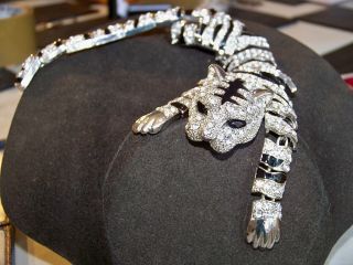 Oversized Jewellery Jointed Climbing Tiger Safari Big Cat Shoulder Brooch Pin