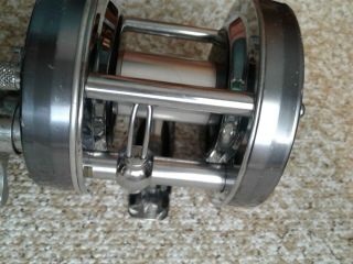 Vintage Abu Garcia Ambassadeur 5500C Baitcasting Reel And Leather Case 5