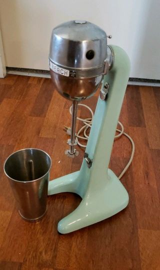 Vintage Hamilton Beach Jadeite Green Porcelain Malt Milk Mixer 30 W/cup Runs
