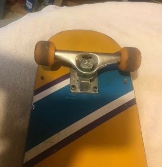 Skateboard 90’s With Venture Trucks. 7