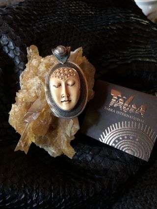 Vintage Tabra Sterling Pendant With Resin Kwan Yin Face And A Grey Pearl
