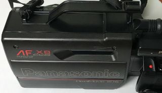 Vintage Panasonic AF X8 CCD OmniMovie VHS HQ Camcorder PV - 420D W/ Hard Case 4