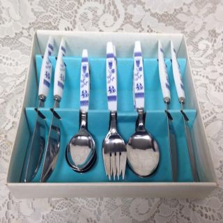 Vintage,  Rare,  Made in Japan,  16 - pc Blue Willow Flatware - Service for 4 w/ Box 2