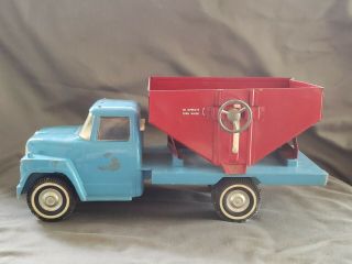 Vintage Ertl Company Die Cast Toy Harvester 6845