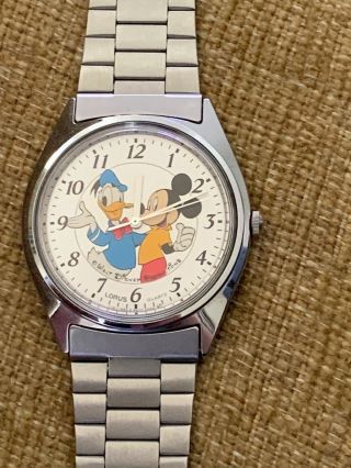 Mens Vintage Lorus/seiko Mickey Mouse Watch (donald Duck) Silvertone (rare) Vhf -