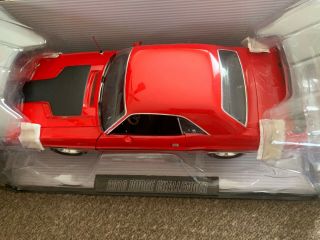 Very Rare Dodge 40th Anniversary 1970 And 2010 Challenger Two Pack 1:18 5