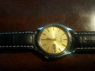 Vintage Seiko 5 Automatic Men’s Watch With Extremely Rare Yellow Dial