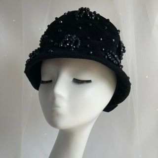 Rare Black Vintage Velvety Velour Elsa Schiaparelli Paris Cloche Hat Beads Bow