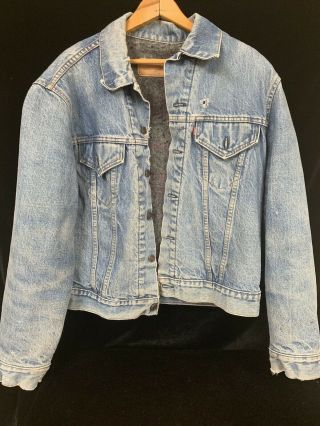 VINTAGE Levi Strauss Size M - L Blanket Lined Blue Denim Jacket - MADE IN USA 2