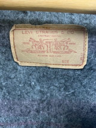 VINTAGE Levi Strauss Size M - L Blanket Lined Blue Denim Jacket - MADE IN USA 7