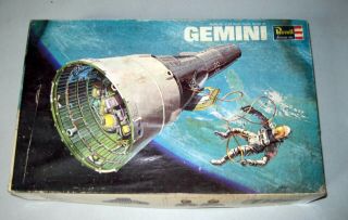 Vintage Revell 1965 Gemini Space Craft Model Kit