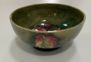 Vintage Moorcroft England Bowl Leaf And Berry Design Green Teal Ground 5 1/4”h