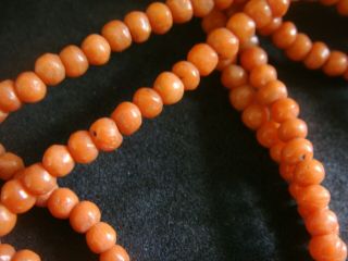 ANTIQUE LONG STRAND OF NOT DYED VICTORIAN CARVED CORAL BEADS 22 GRAMS 41 INCHES 3