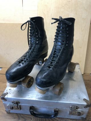 Vintage Chicago Men’s Rollerskates Size 11 With Case