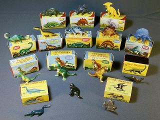 15 Vintage Boxed Dinosaur Figurines Elegant Miniatures Prehistoric Monsters Etc