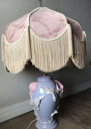 Vtg Flower Table Lamp With Victorian Pink Damask Scalloped Fringe Shade 29” Tal