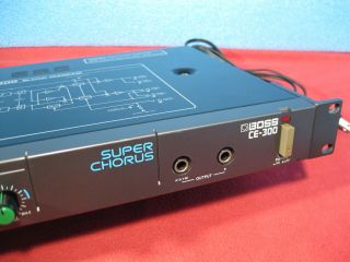 Boss CE - 300 Analog Chorus Vintage Analog 80s Rack Perfect 5