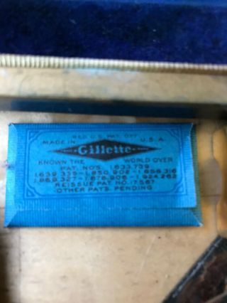 Vintage Safety Razor Set Gillette With One Blue Blade Antique 7