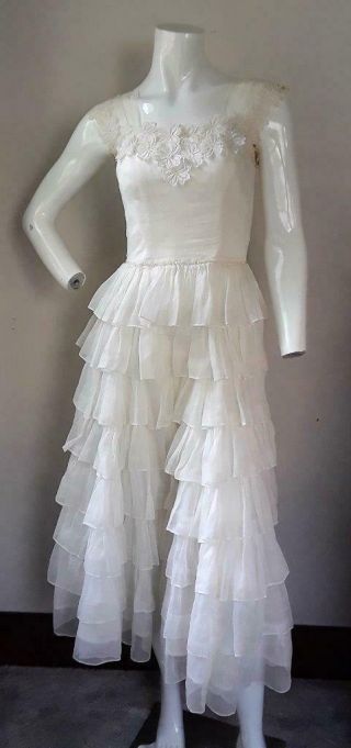 Vintage Late 1930s Early 1940s White Tiered Full Skirted Summer Dress.  Exc