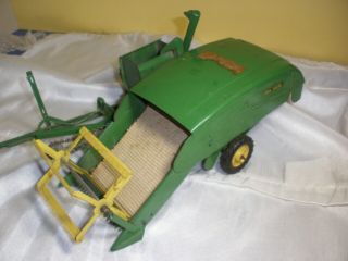 Vintage 1/16 Eska Ertl Farm Toy John Deere Combine 3