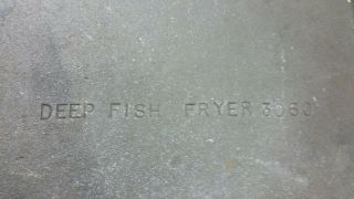 Vintage Cast Iron Deep Fish Fryer 3060 & Sportsman Cover Griddle 3093 7