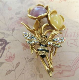 Estate Vtg Designer Oscar De La Renta Flower Pin With Bumble Bee