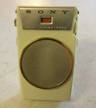 Vintage Sony Tr - 610 Transistor Radio.  Ivory W/gold Stand In Order