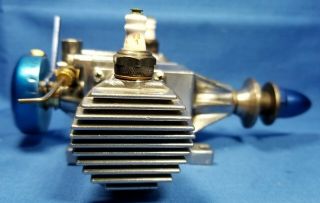 Vintage 1964 Wizard Twin 65 Model Spark Ignition CL/UC Engine for Parts/Repair 7
