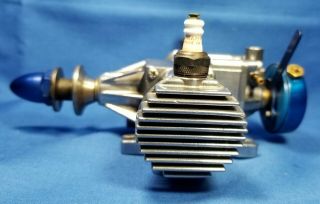 Vintage 1964 Wizard Twin 65 Model Spark Ignition CL/UC Engine for Parts/Repair 8