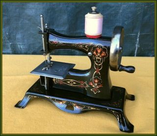 Rare Antique Casige Model 2/2 Cast Iron Body Toy Hand Crank Sewing Machine
