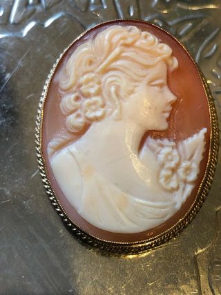 F&r.  B Antique 9ct Gold H/m Cameo Shell Brooch