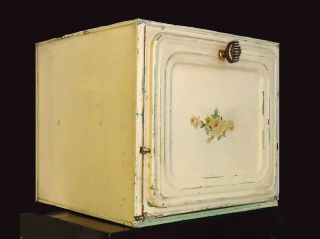 Vintage Metal Bread Box/pie Safe