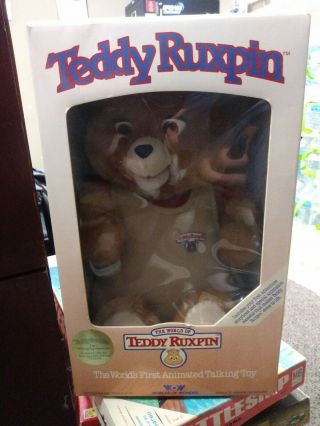 Teddy Ruxpin 1985 Worlds of Wonder Teddy Bear Tape Player Vintage Toy Collect 3