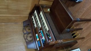 Vintage Wurlitzer Organ Comes With Bench Perfectly.