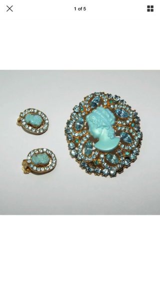 Vintage Juliana / D&e Aqua Colored Rhinestone Cameo Brooch Pin Earrings Set