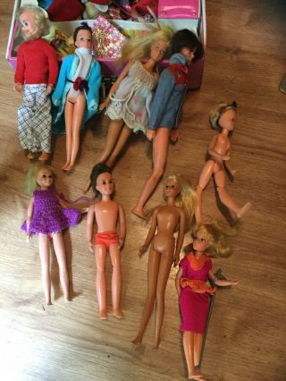 1974 Vintage World Of Barbie Sleep N Keep Doll Case With Barbies And Clothes