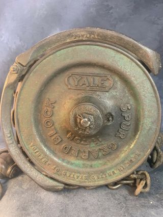 Yale Spur Geared Block 1/2 Ton Chain Hoist Yale & Towne MFG Co.  Vintage Antique 3