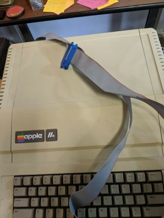 Vintage Apple IIe 2e iie Computer A2S2064 Powers on 3