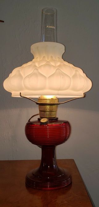Fine Rare Antique Aladdin 1937 Rich Ruby Red Beehive Oil Lamp W Quilted Shade
