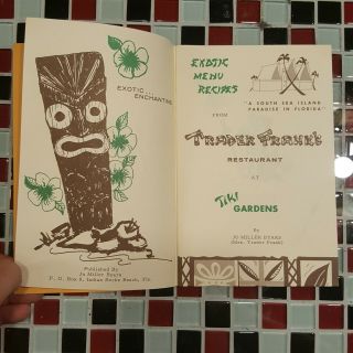 VTG 1967 TRADER FRANK ' S RESTAURANT Tiki Gardens Hawaii Exotic Menu Recipes Book 8