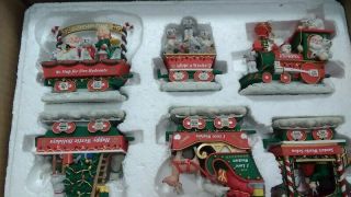 RARE Danbury Westie Express Christmas Train HTF 6 Cars Box Dog 7