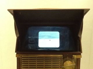 Philco Vintage 1959 SAFARI TELEVISION Portable H2010 in Leather Case,  Works` 7