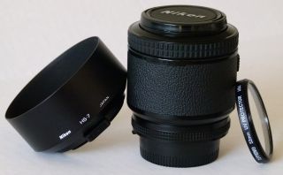 Rare Nikon Nikkor 80mm f/2.  8 AF with caps,  UV filter and HS - 7 hood, 3