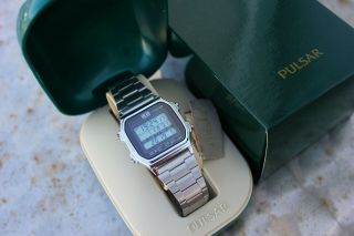 Nos Rare Vintage Pulsar Lithium 10 Chronograph Alarm Timer Digital Watch Quartz