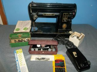 Vintage Singer Sewing Machine Model 301 W/accession