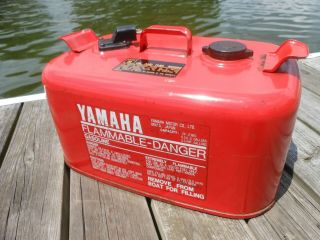 Vintage Yamaha Marine Outboard Motor 6.  3 Gal.  Metal Gas Tank 7