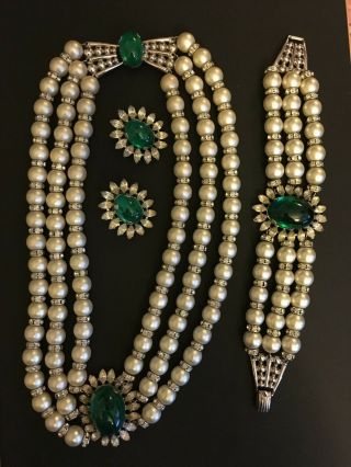Signed Napier Pearl & Emerald Necklace Bracelet Earring Set With Rhinestones